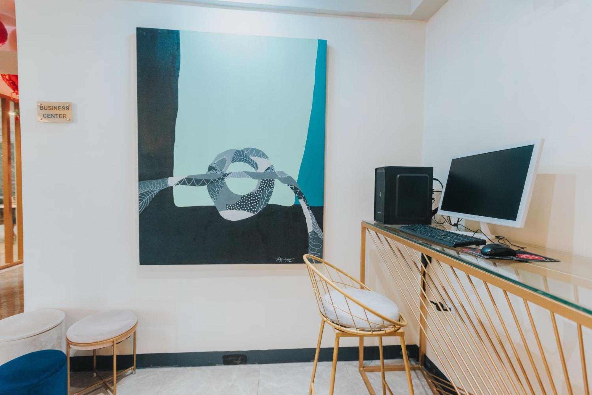 Surestay Studio By Best Western Clarkview Angeles City Exterior foto